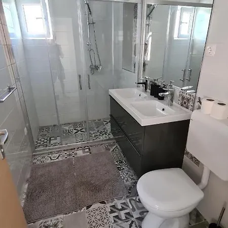 Апартаменты Aman Макарска